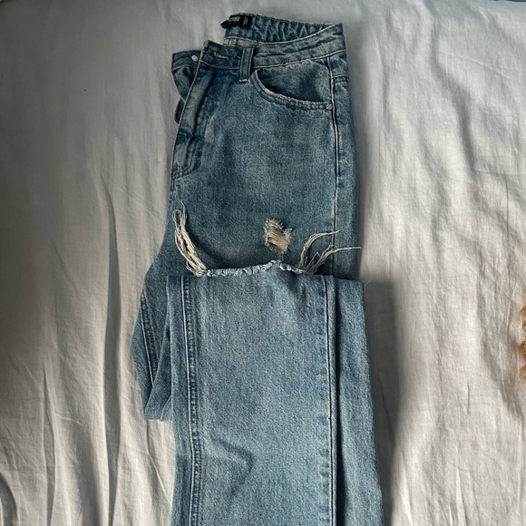 Misguided baggy jeans - Picture 1 of 5